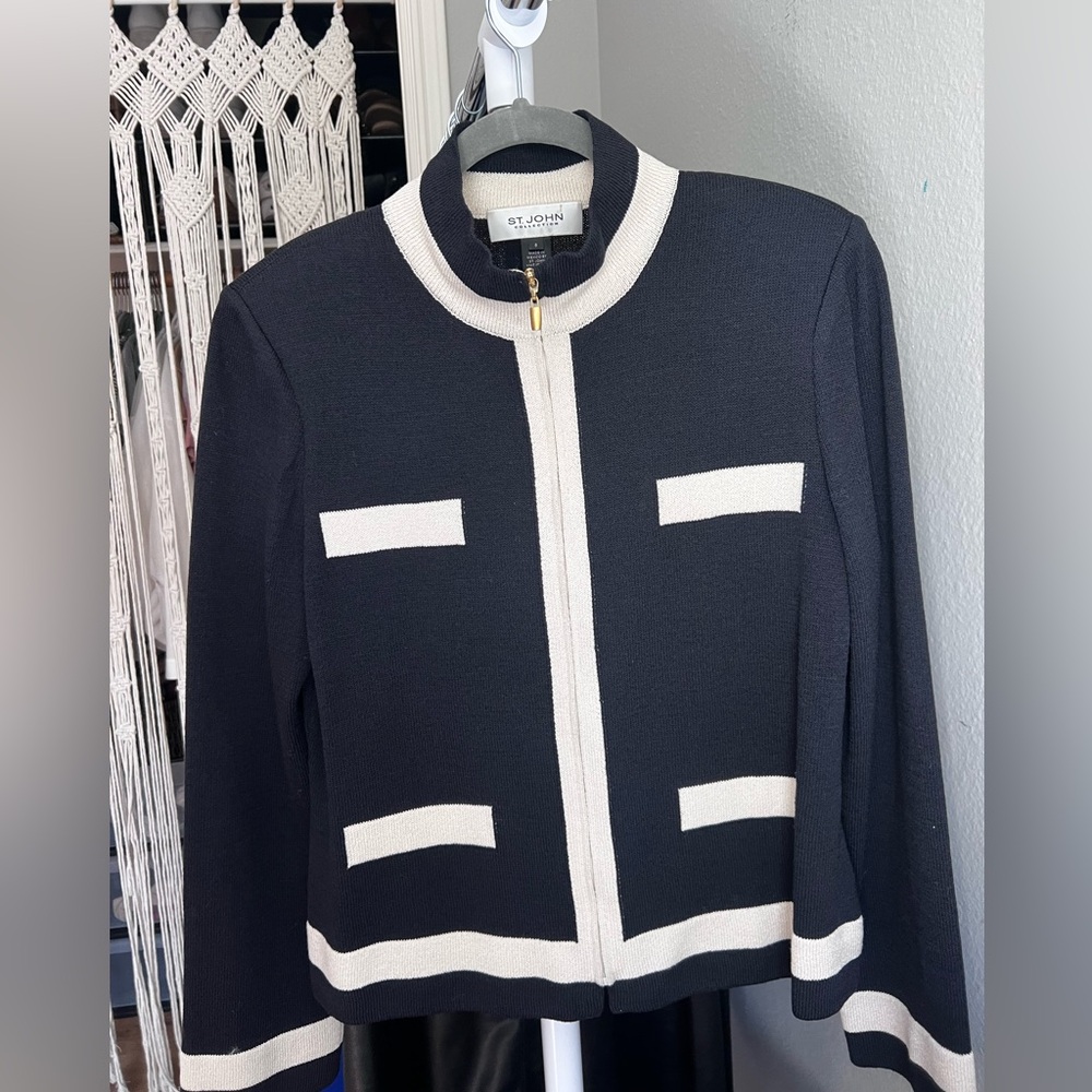 St. John weather navy blue - size 8